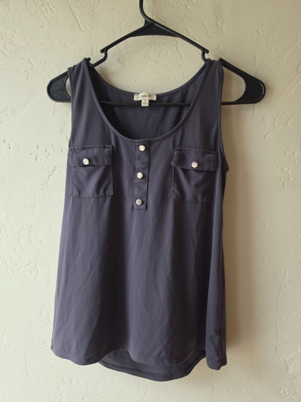 Zenana Womens Sleeveless Gray Tank Top With Button Front & Chest Pockets Size Sm